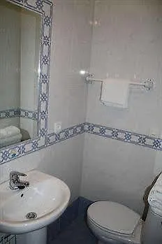 Ab فندق غرناطة